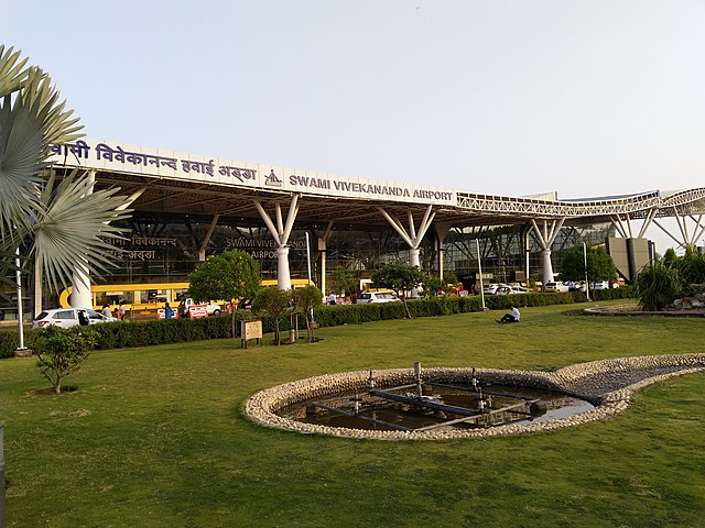 Where is the Swami Vivekananda Airport Located?